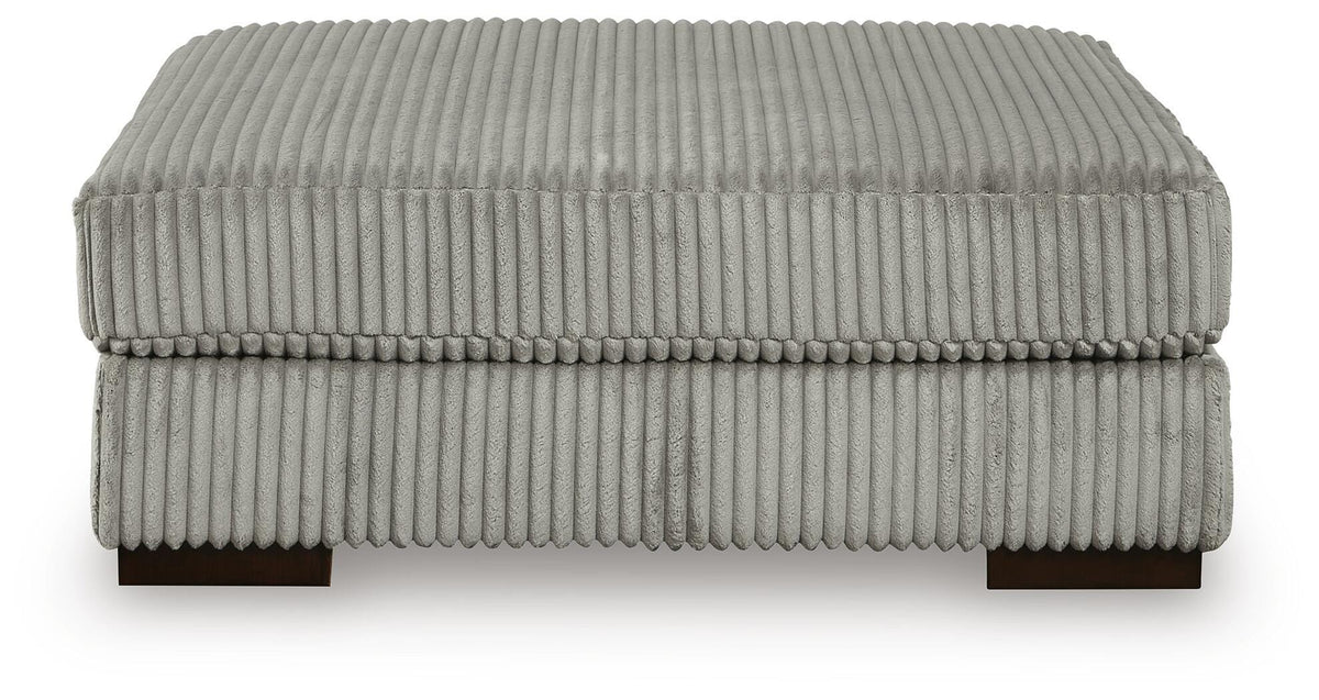 Lindyn 3-Piece Sectional with Ottoman
