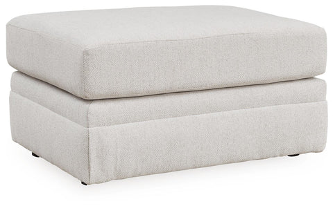 Maitelynn Ottoman