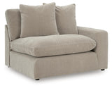 Maxton Heights Right-Arm Facing Corner Chair