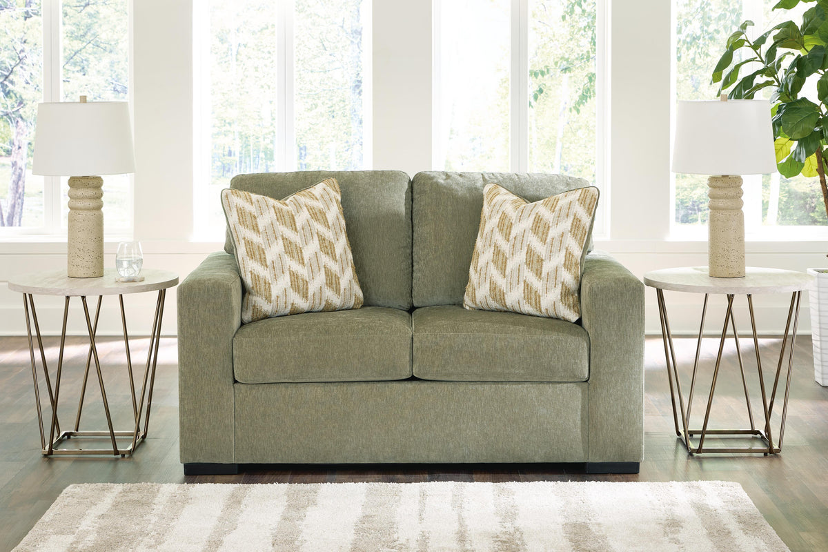 Bridgepoint Loveseat
