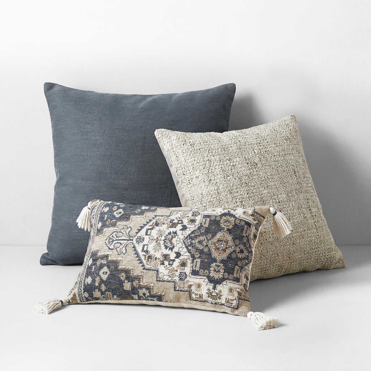 Thaneville Pillow
