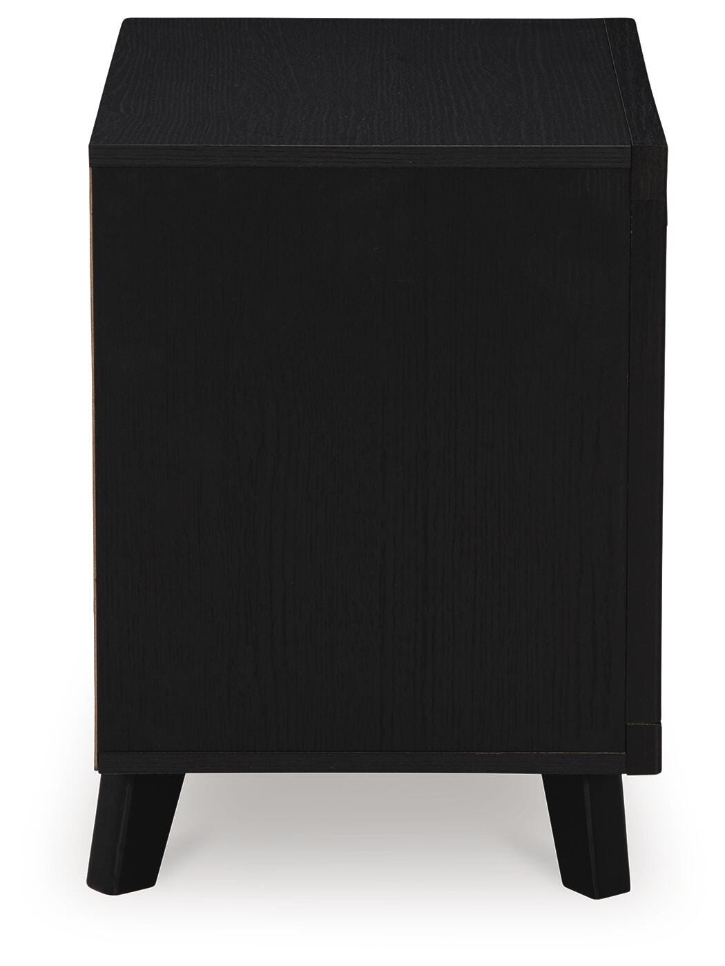Danziar Queen Panel Bed, 2 Dressers and Nightstand