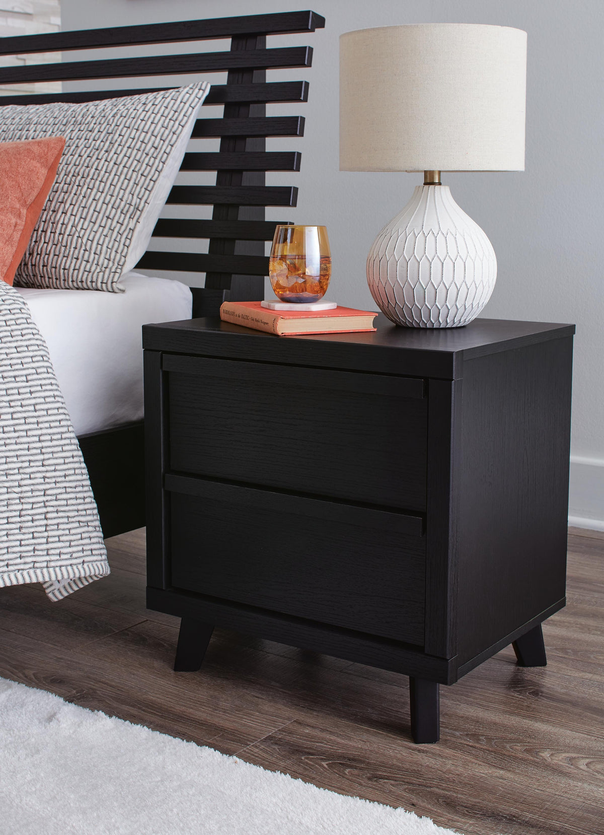 Danziar King Panel Bed, Dresser and 2 Nightstands