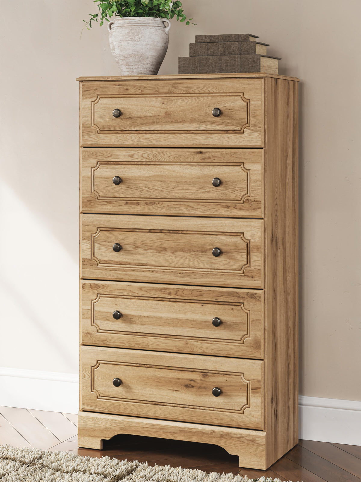 Aleaport Chest of Drawers
