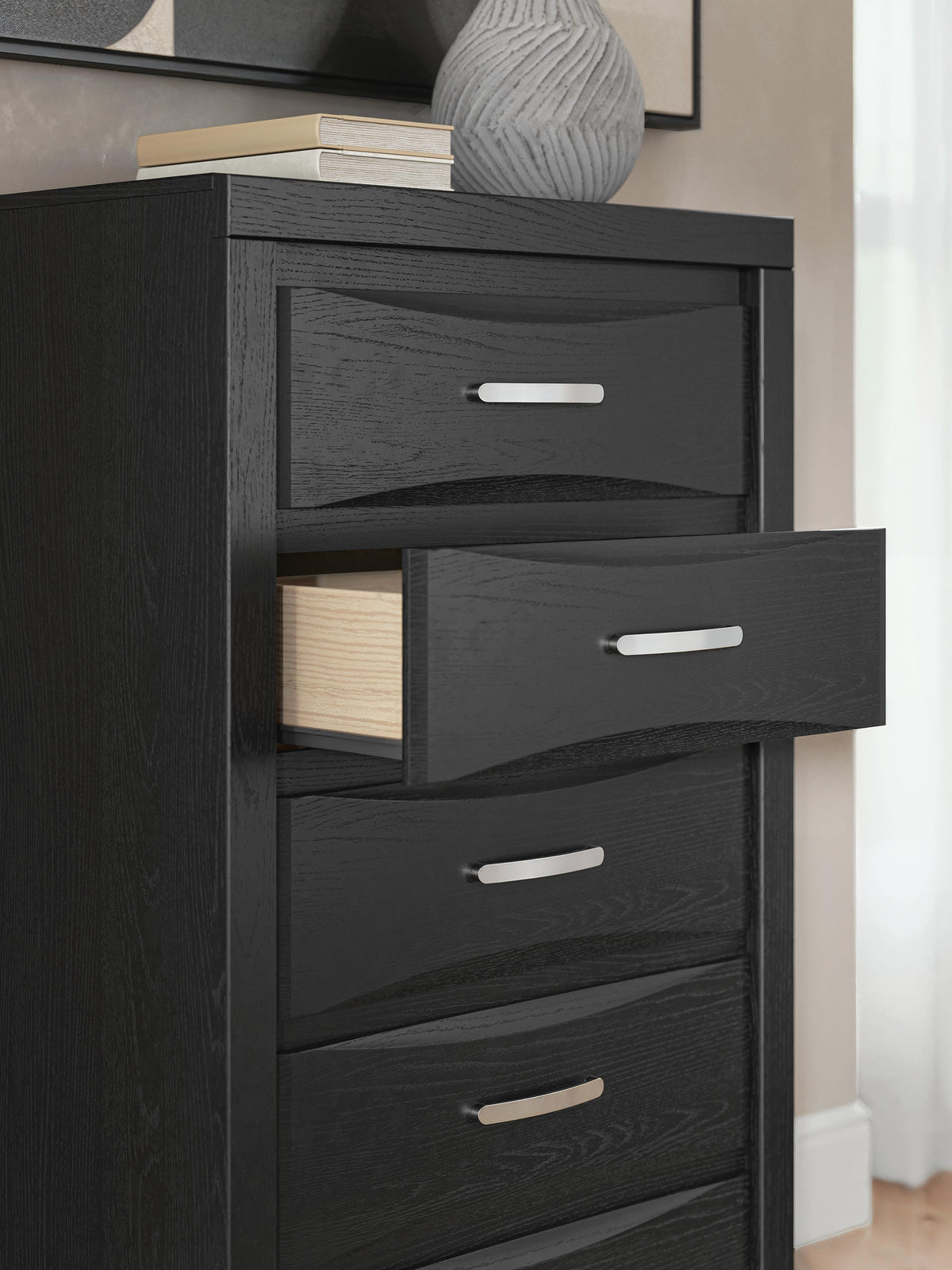 Stabotta Chest of Drawers