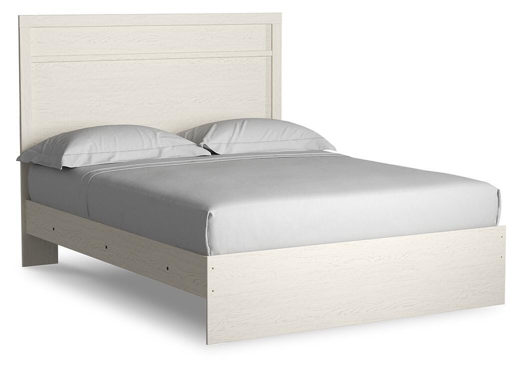Stelsie Queen Panel Bed with Dresser, Mirror and Nightstand