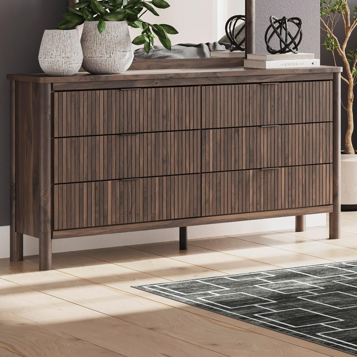 Pamytta Dresser