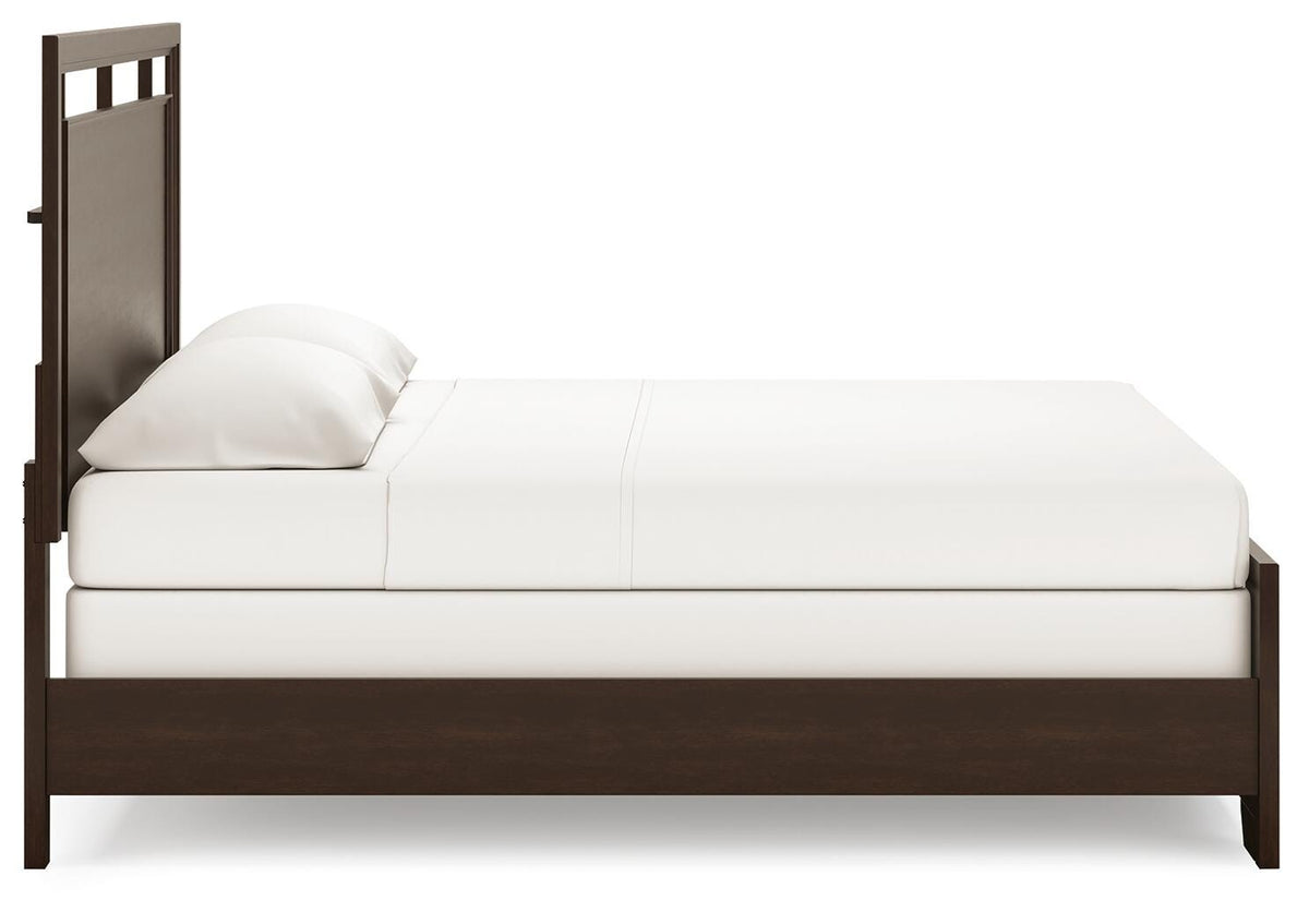 Covetown King Panel Bed, Dresser and Mirror
