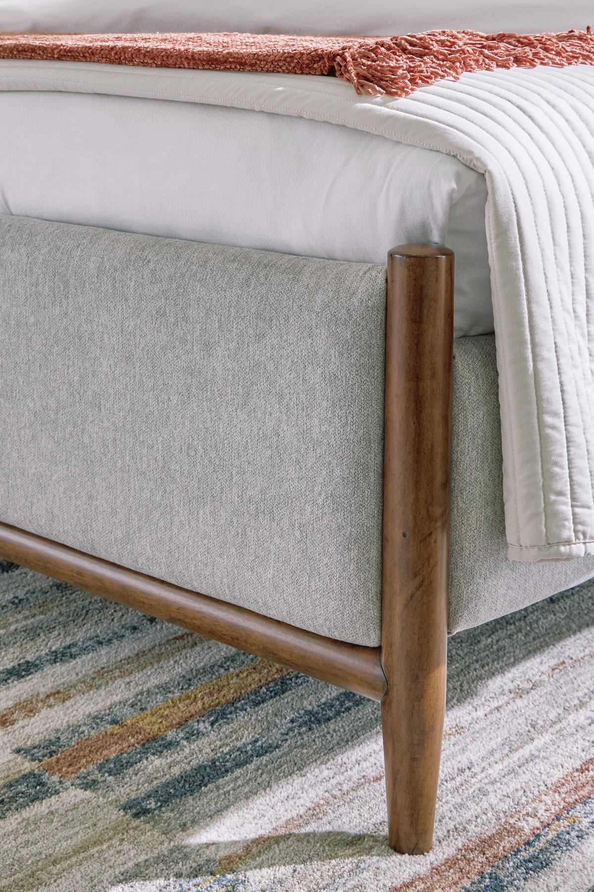Lyncott Queen Upholstered Bed, Dresser and Mirror