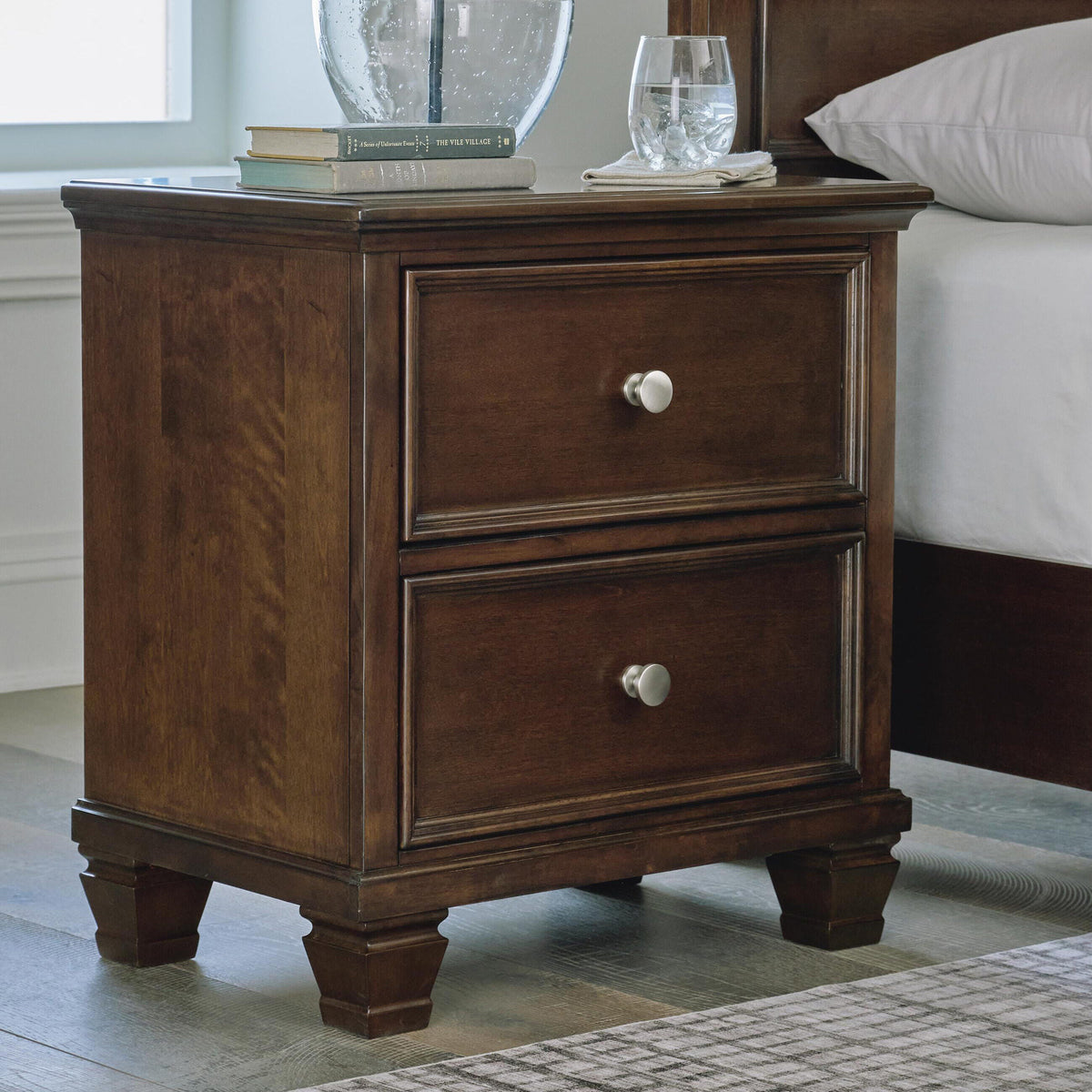 Danabrin Nightstand