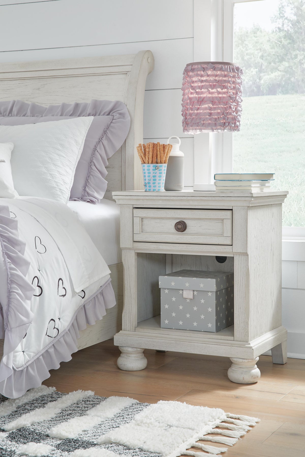 Robbinsdale Twin Storage Bed, Dresser, Mirror and Nightstand