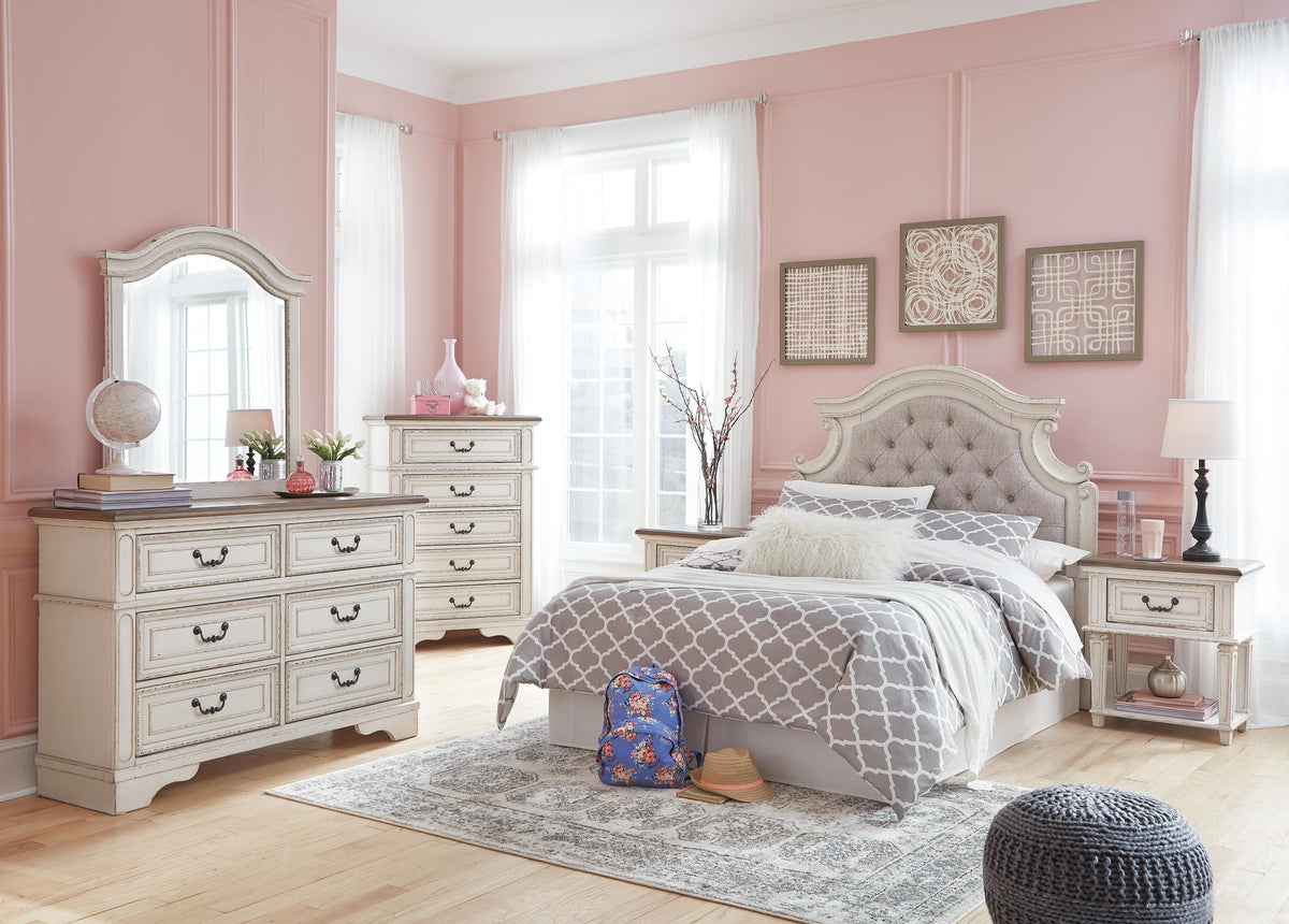 Realyn Chest of Drawers