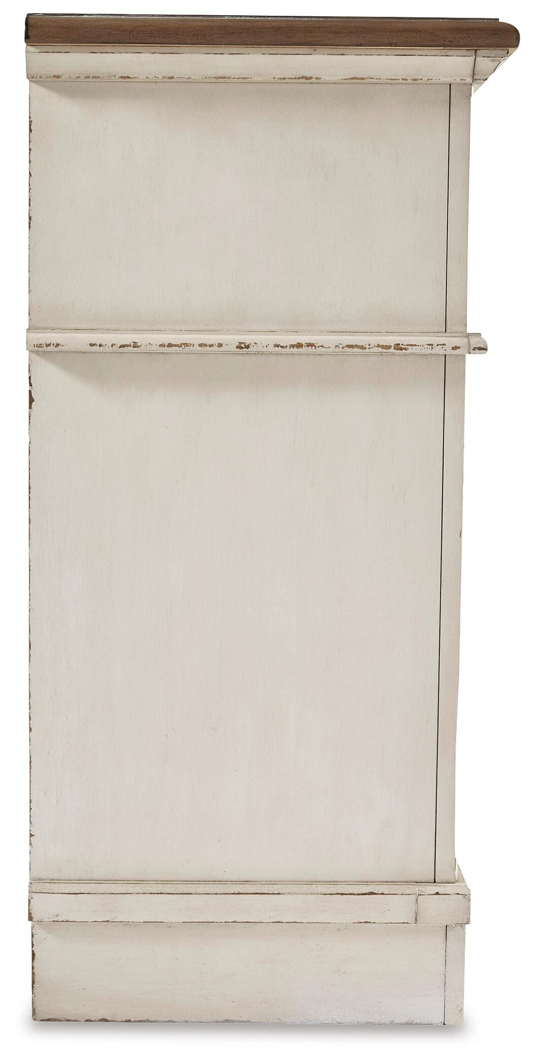 Realyn King Panel Bed, Dresser and 2 Nightstands