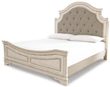 Realyn King Panel Bed, Dresser and 2 Nightstands