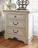 Realyn King Panel Bed, Dresser and 2 Nightstands