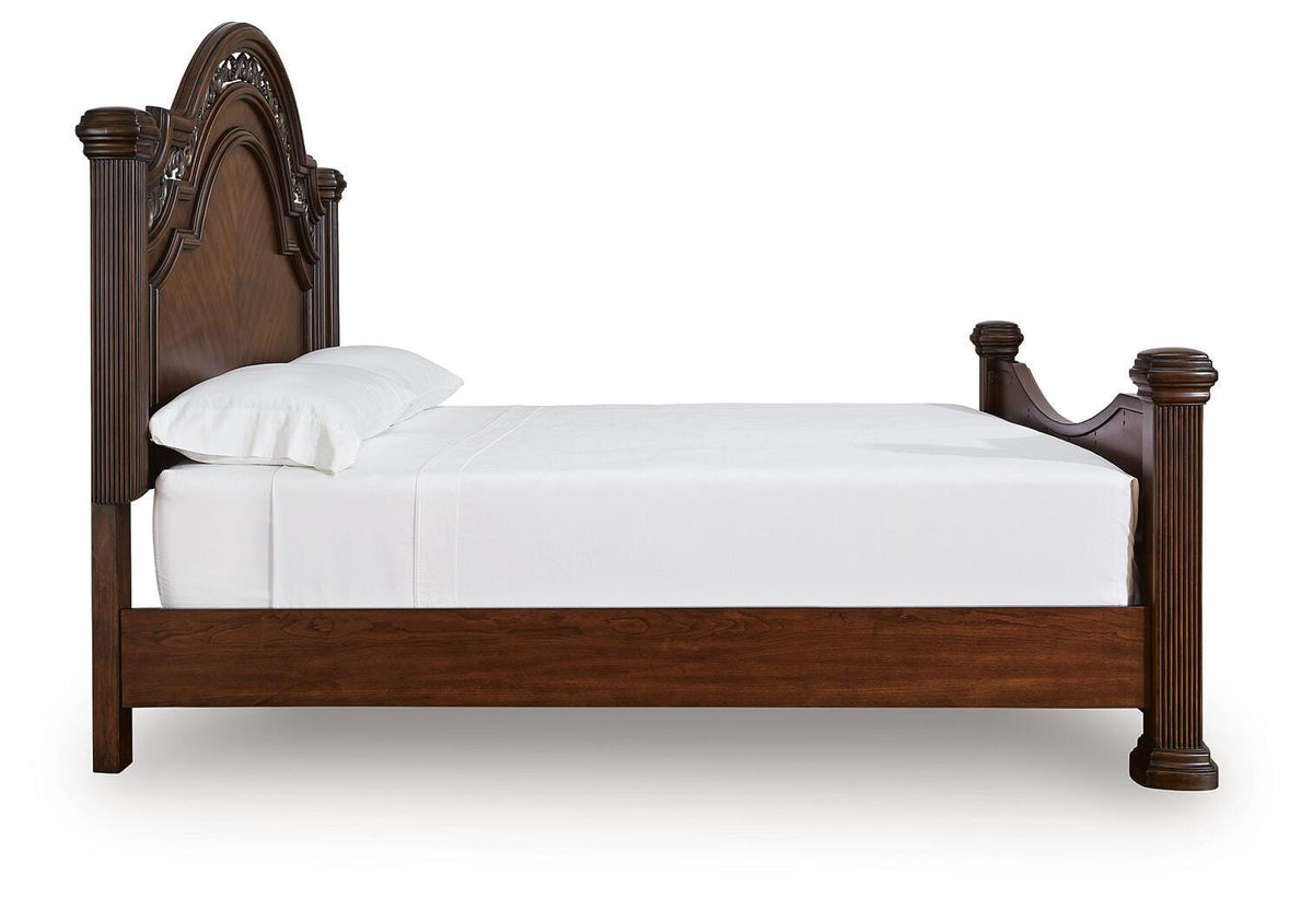 Lavinton Queen Poster Bed, Dresser, Mirror, Chest and 2 Nightstands