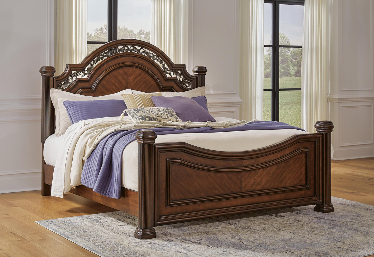 Lavinton Queen Poster Bed