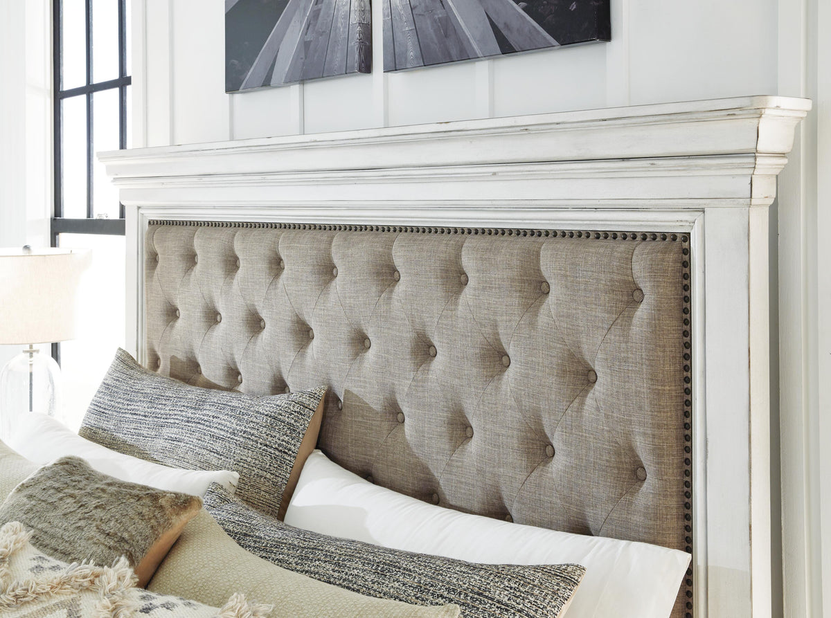 Kanwyn California King Panel Bed