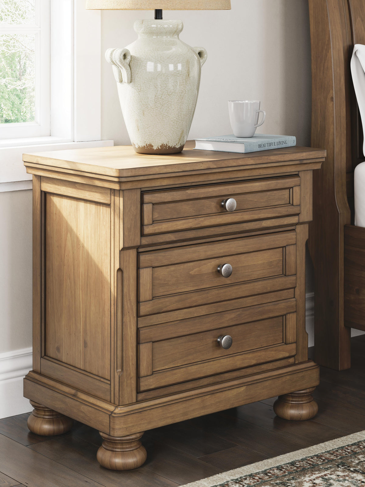Feddinger Queen Panel Bed, Dresser, Mirror, Chest and 2 Nightstands