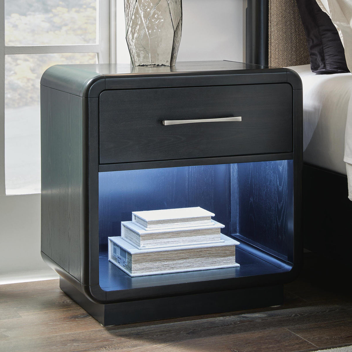 Rowanbeck Nightstand