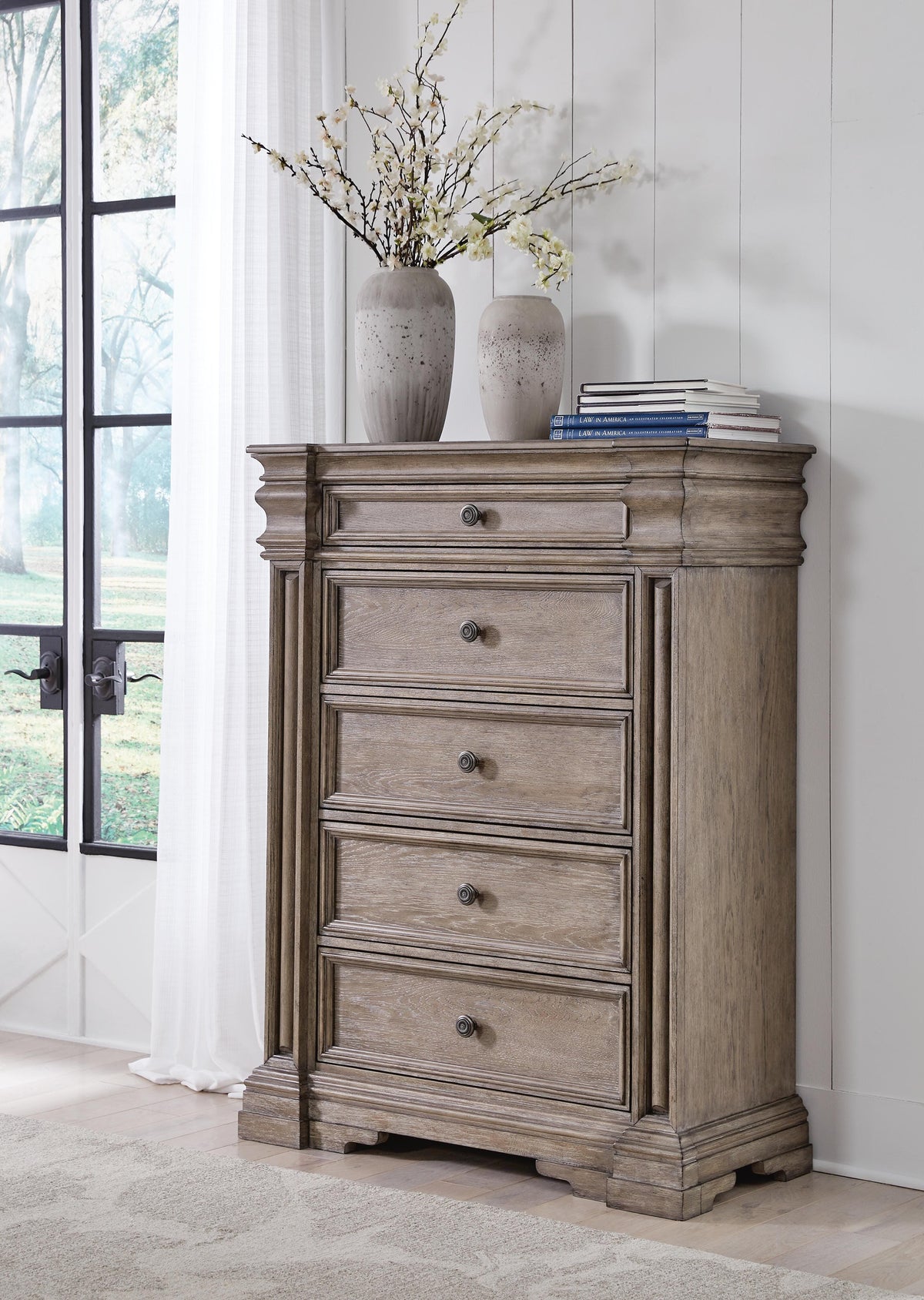 Blairhurst King Panel Bed, Dresser, Chest and 2 Nightstands