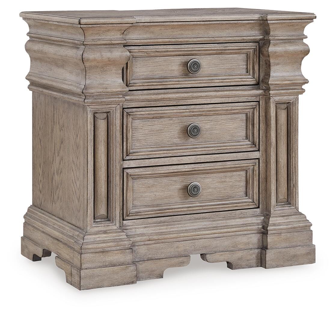 Blairhurst King Panel Bed, Dresser, Chest and 2 Nightstands