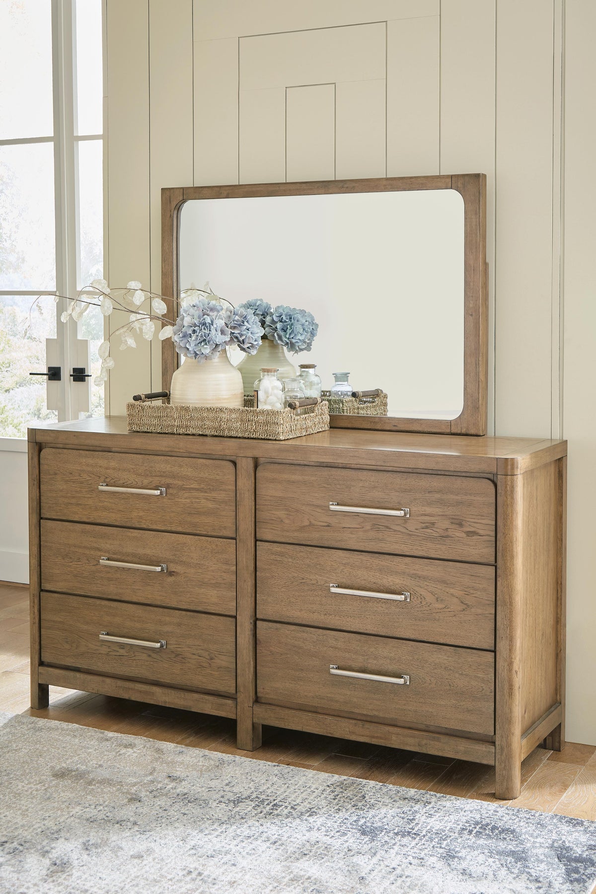 Cabalynn Queen Panel Bed with Storage, Dresser and Mirror
