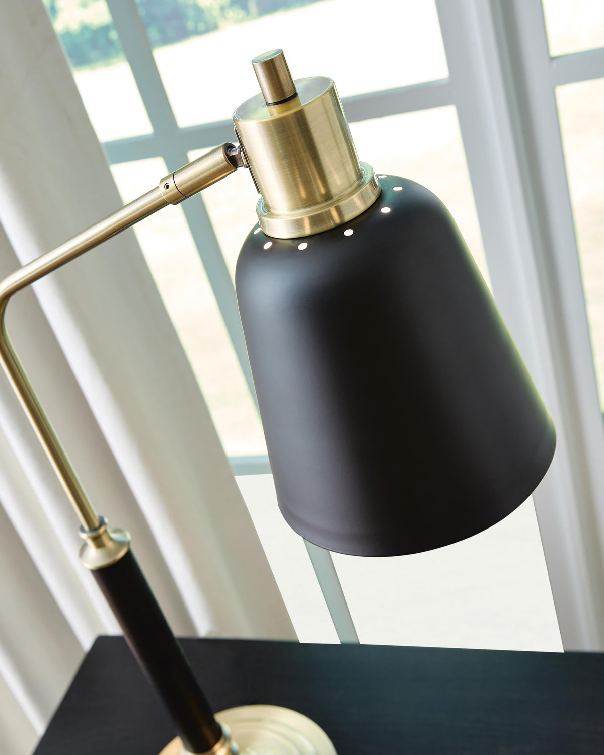 Clairwell Desk Lamp