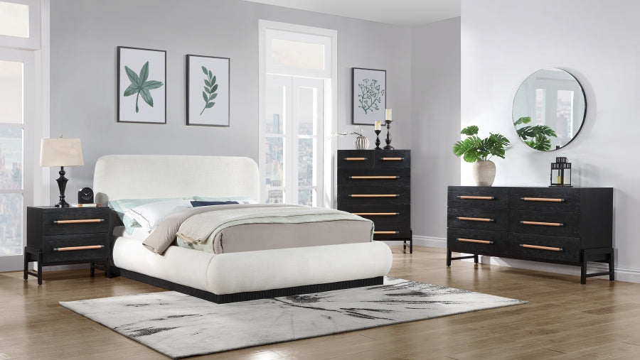 360Black-CH Black lifestyle setting