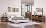 843Brown-CH Brown lifestyle setting