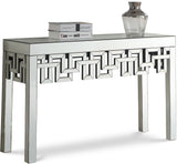 412-T Silver lifestyle setting
