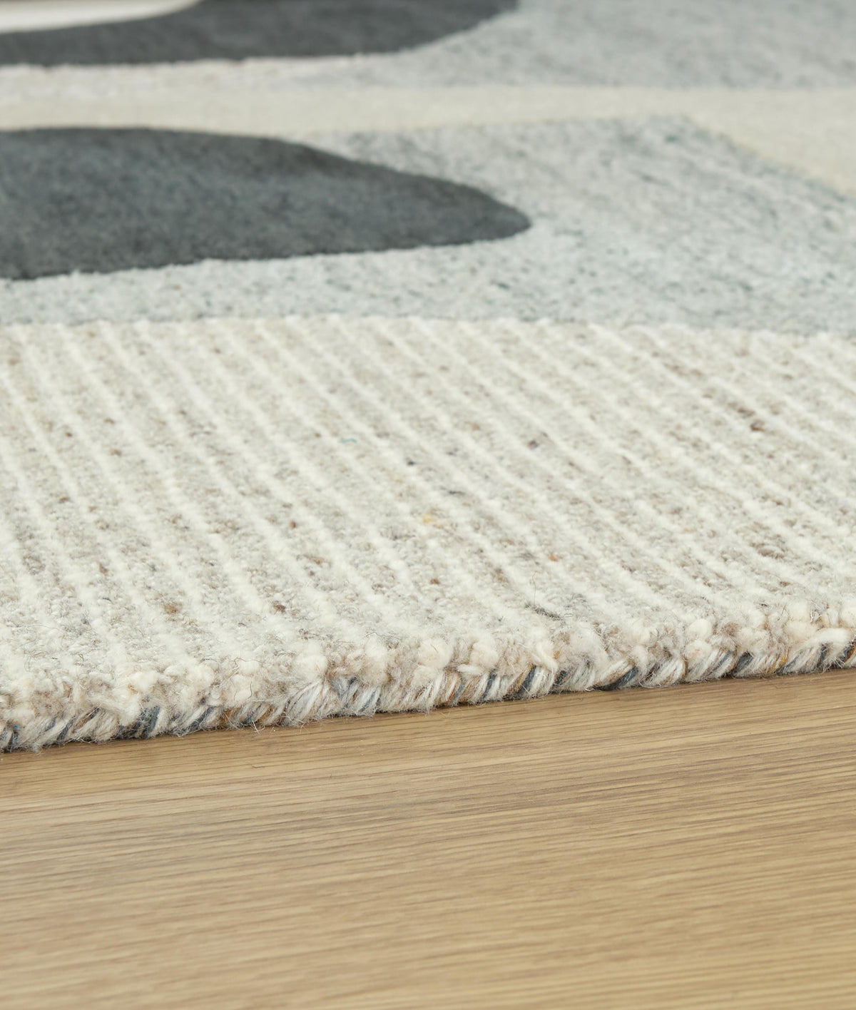 Edrickhill 5' x 7' Rug