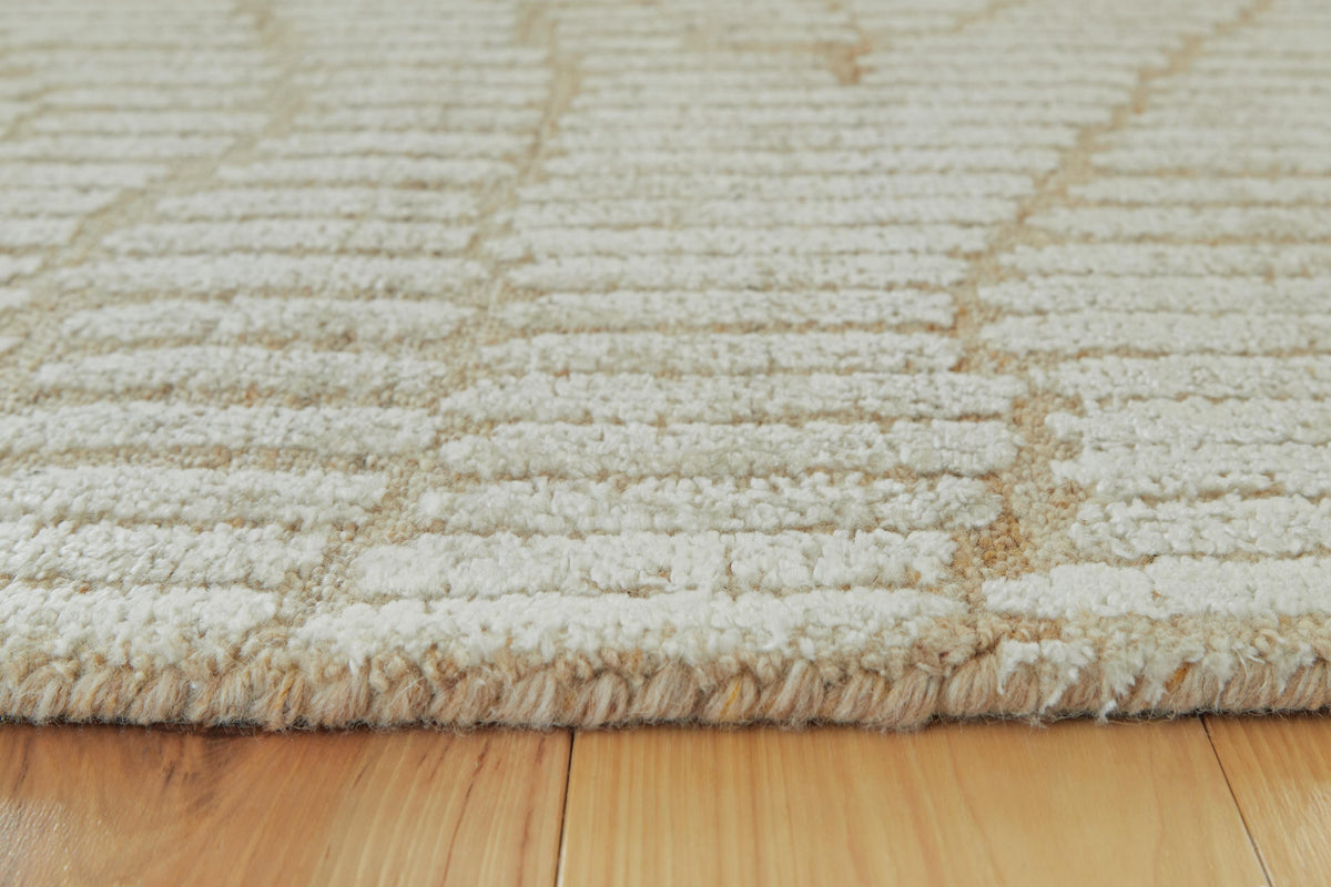 Jaseena 5' x 7' Area Rug