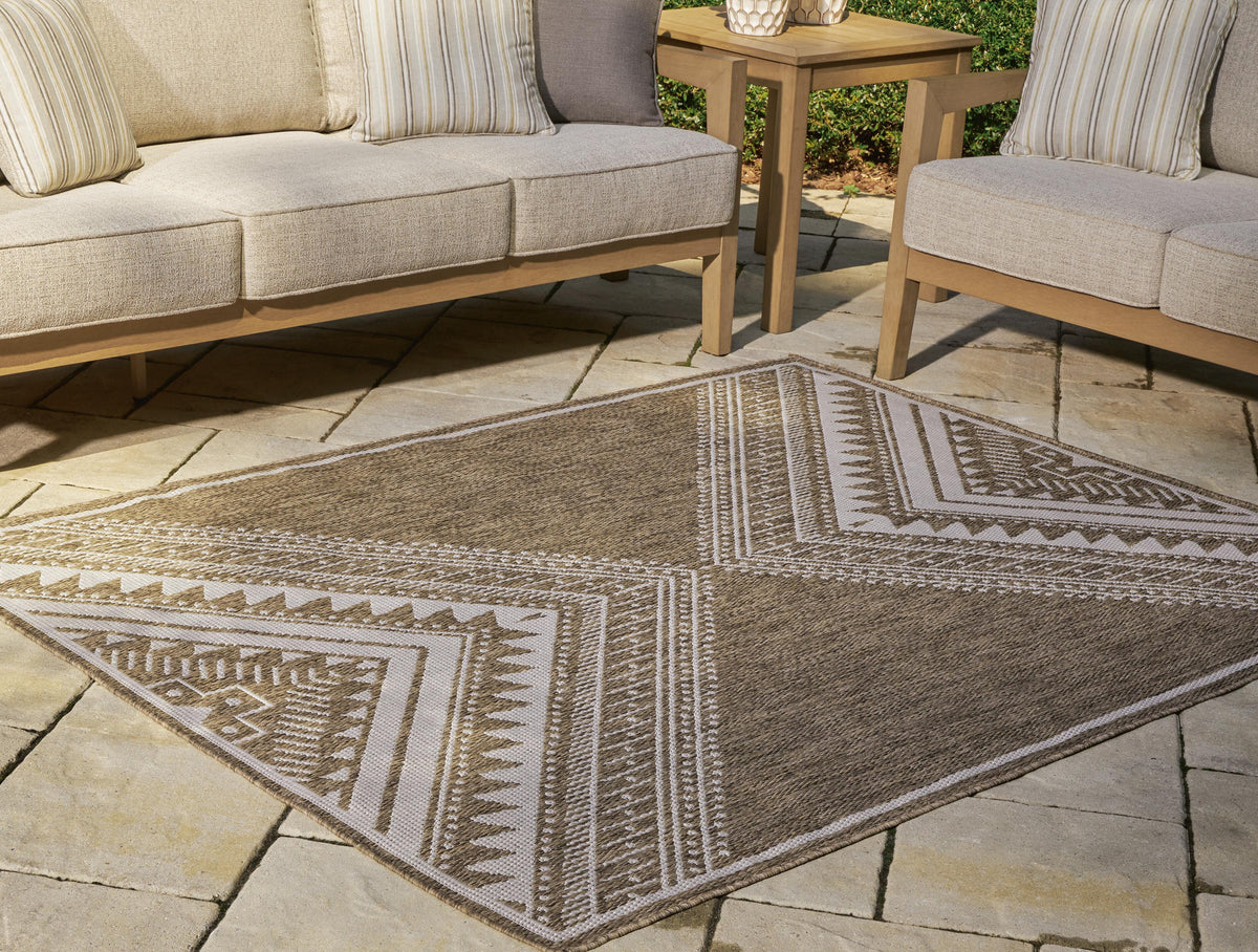 Dunsler Indoor/Outdoor 5' x 7' Rug