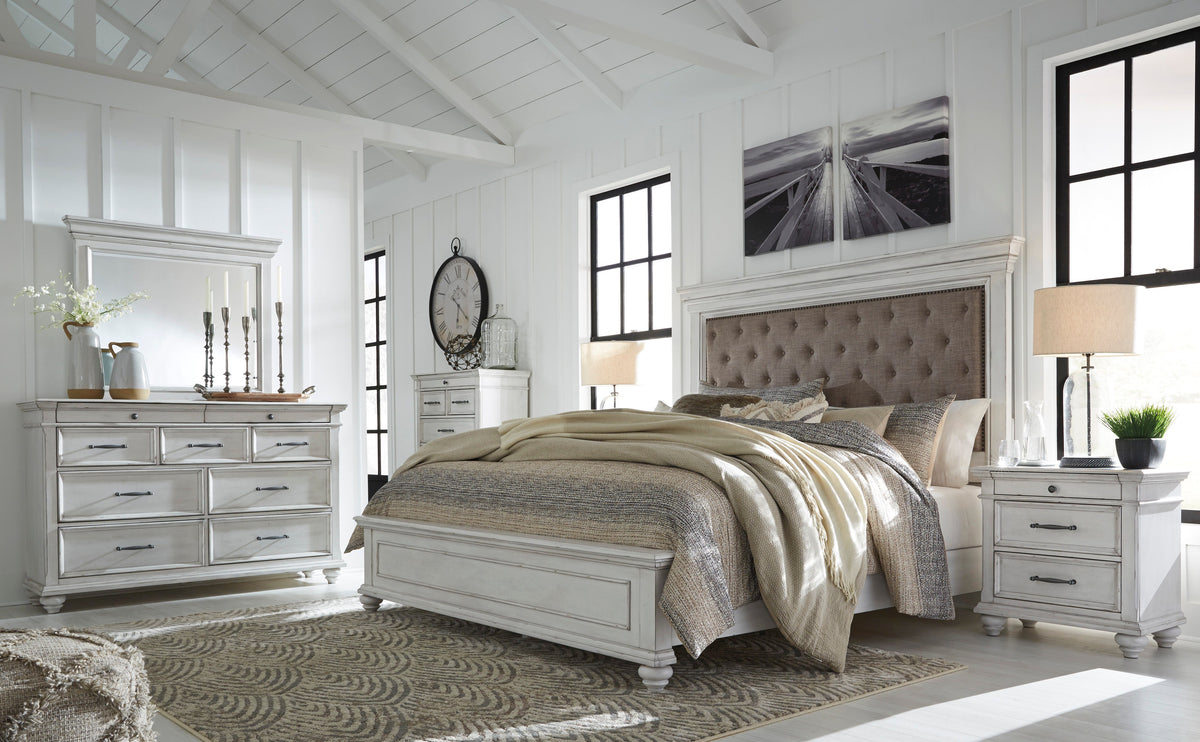 Kanwyn Whitewash Upholstered Panel Bedroom Set