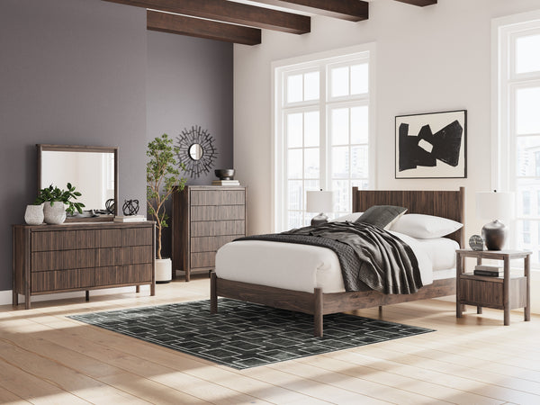 Pamytta Brown Panel Platform Bedroom Set