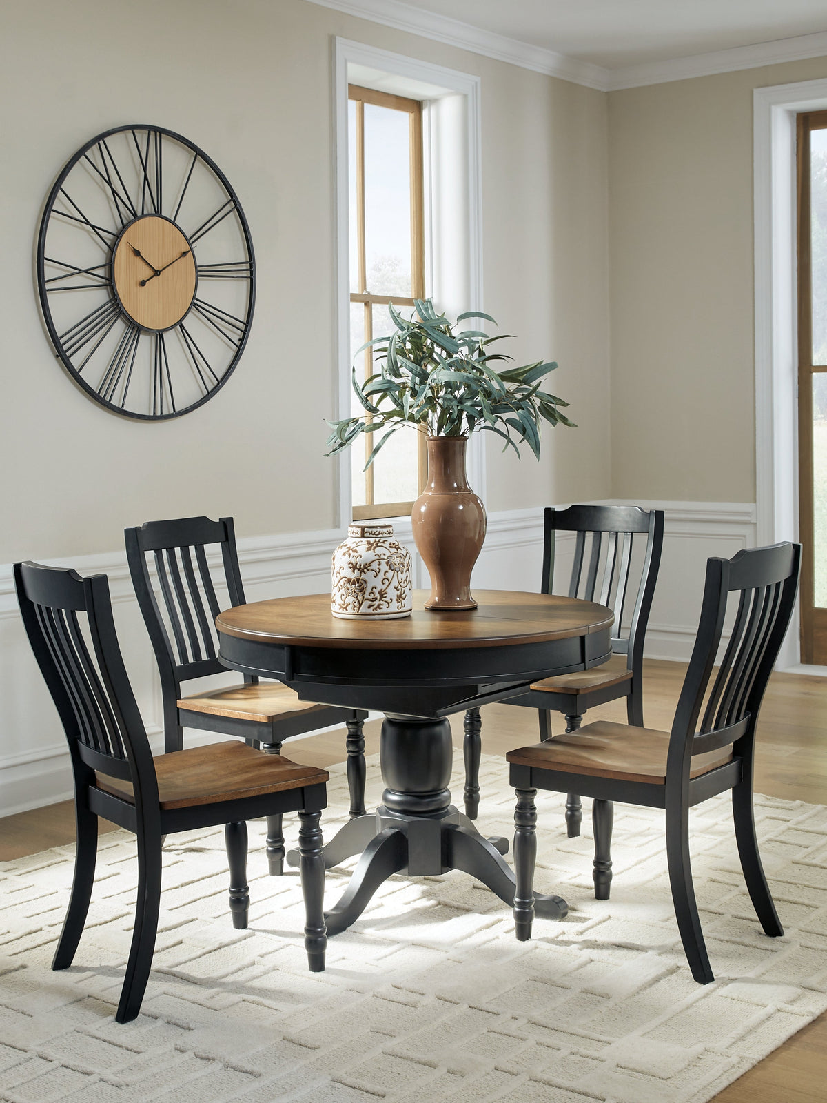 Clorazi Black/Brown Round Oval Extendable Dining Room Set