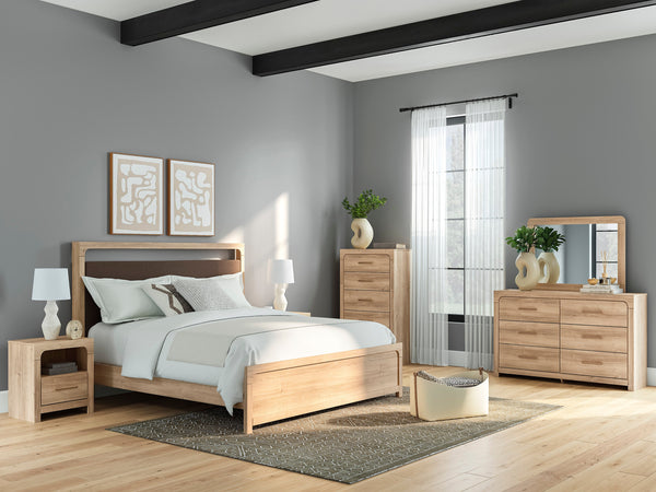 Kinlanni Tan Upholstered Platform Bedroom Set